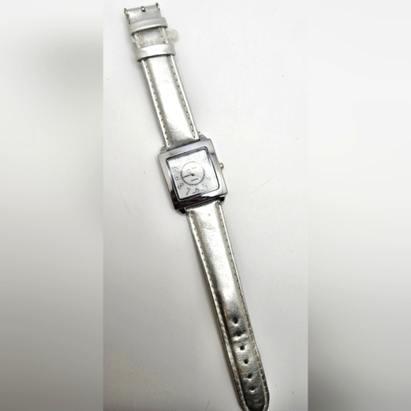๐ข3/$19๐ข LOUIS ARDEN PARIS Designer Watch Untested - Picture 3 of 4